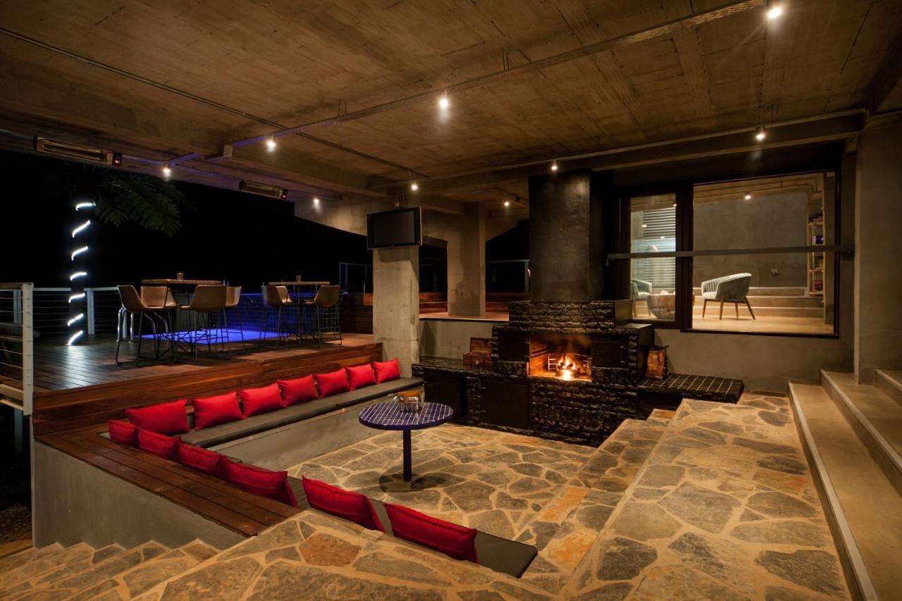 Mister C Bed & Breakfast Hartbeespoort Bagian luar foto