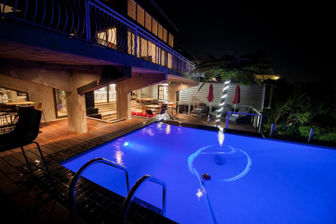Mister C Bed & Breakfast Hartbeespoort Bagian luar foto