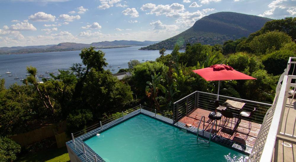 Mister C Bed & Breakfast Hartbeespoort Bagian luar foto