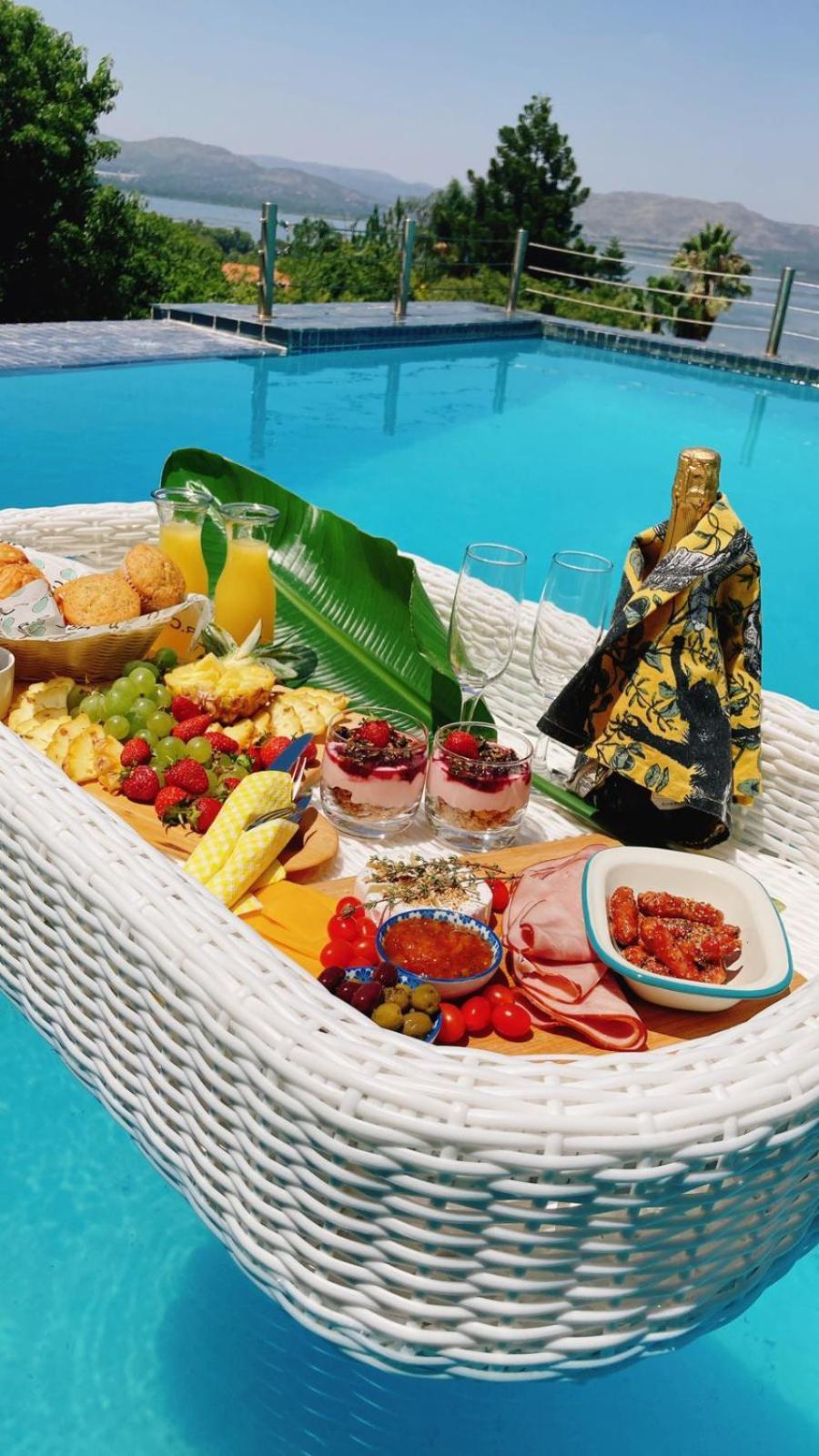 Mister C Bed & Breakfast Hartbeespoort Bagian luar foto