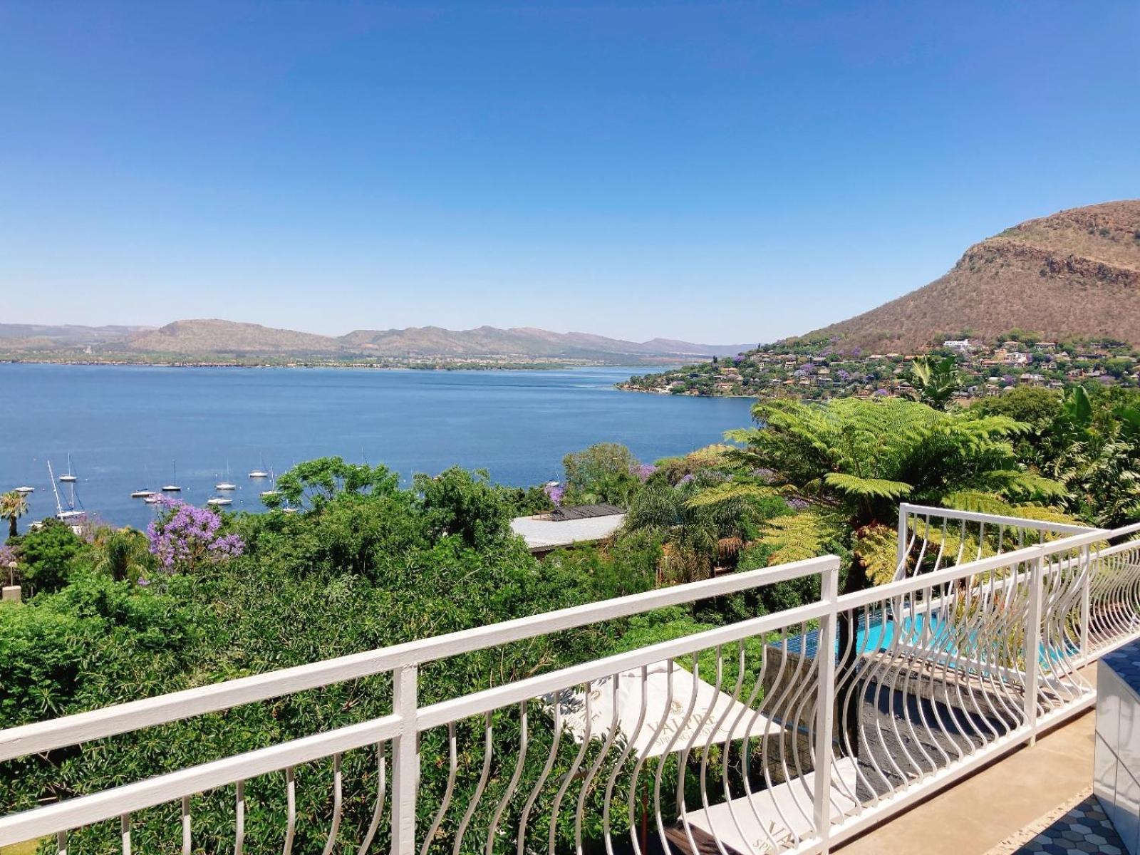Mister C Bed & Breakfast Hartbeespoort Bagian luar foto