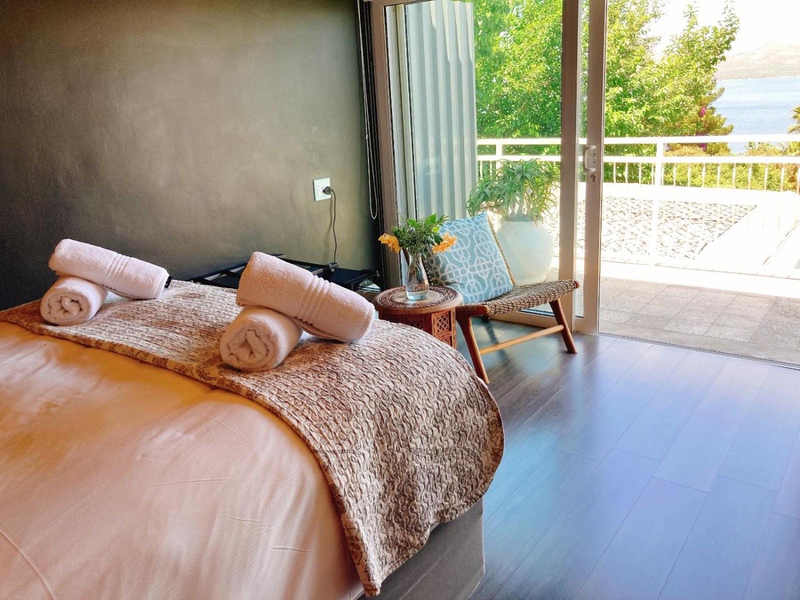 Mister C Bed & Breakfast Hartbeespoort Bagian luar foto